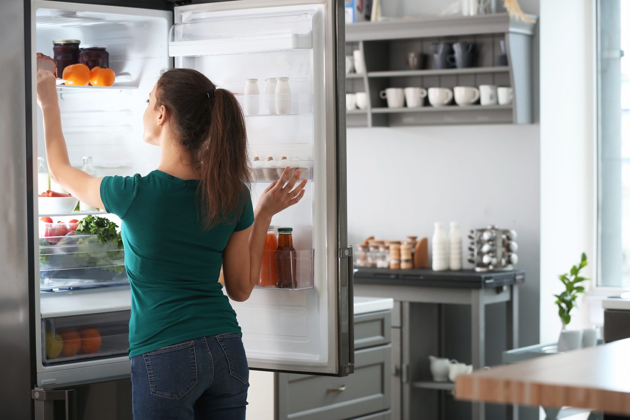 guardar comida na geladeira